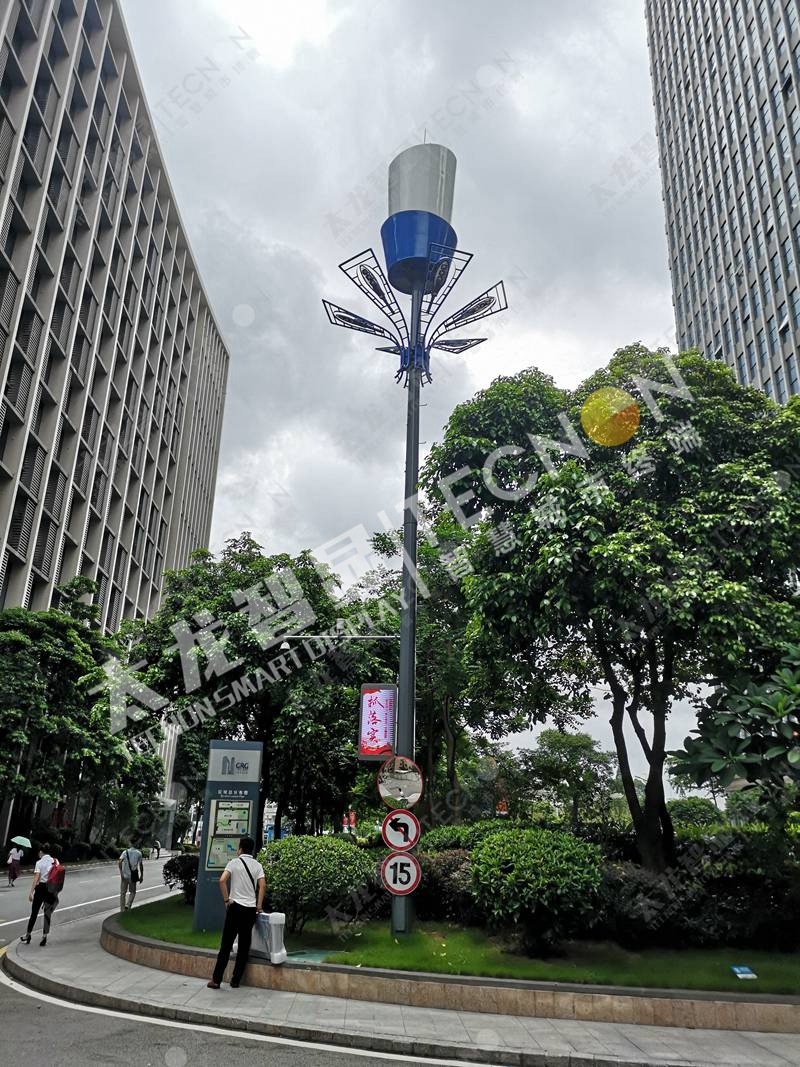 無線電集團燈桿屏案例 無線電集團平云廣場5g智慧燈桿LED燈桿屏3