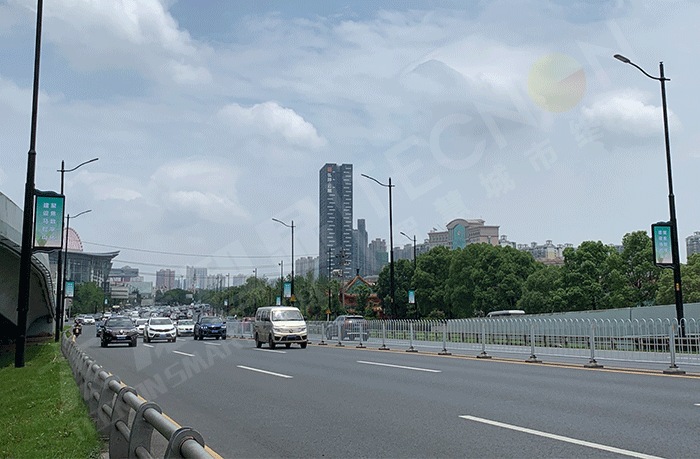 智慧路燈,LED燈桿屏 智慧路燈,LED燈桿屏